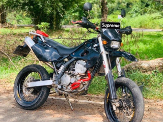 kawasaki-d-tracker-250-2015