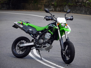Kawasaki D tracker Green Edition