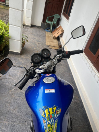 honda-hornet-ch130-2023-big-1