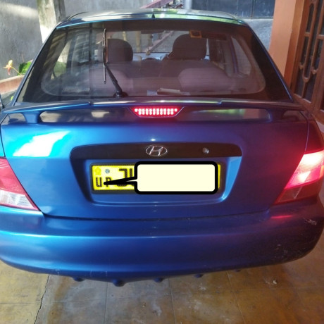 hyundai-accent-2001-big-3