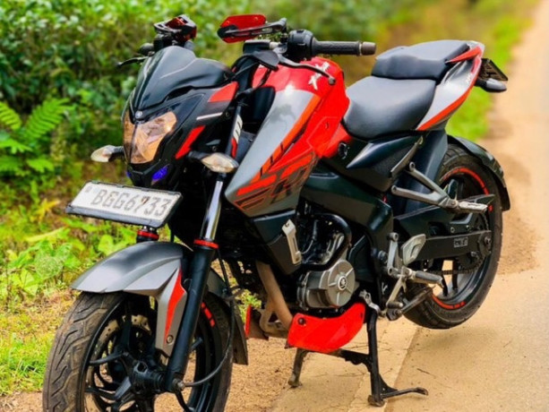 bajaj-pulsar-ns200-2017-big-0