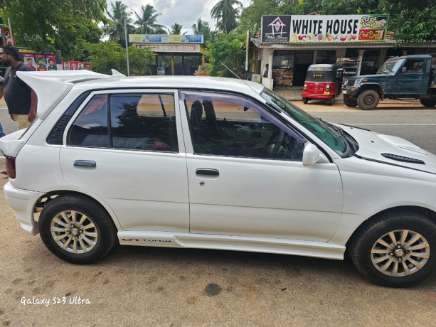 toyota-starlet-ep-82-big-1