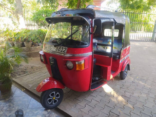 bajaj-4-stroke-three-wheel-2007