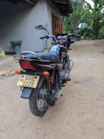 bajaj-ct100-2013-big-3