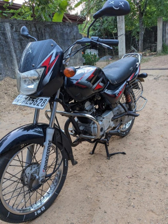 bajaj-ct100-2013-big-0