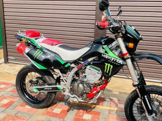 kawasaki-d-tracker-250-2023