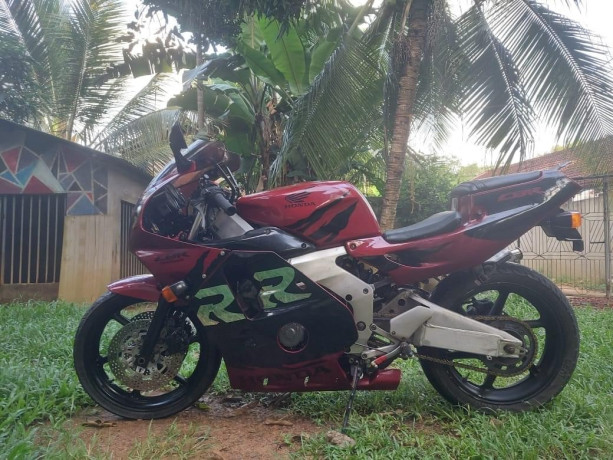 honda-cbr-250-gullarm-2003-big-0