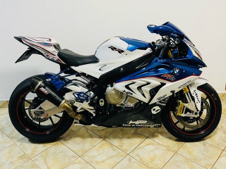 bmw-s1000rr-2016