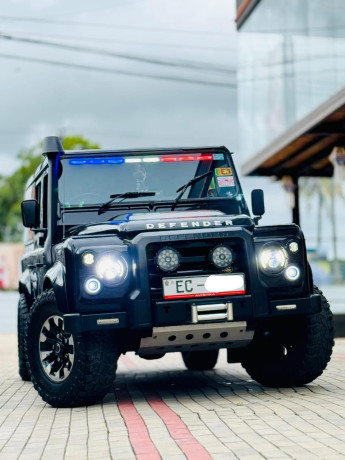 landrover-defender-puma-big-1
