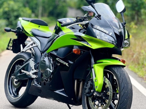 honda-cbr-600-unregistered-big-0