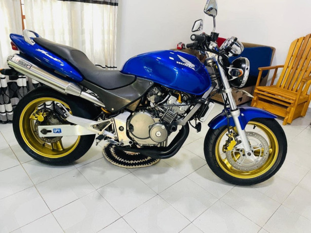 honda-hornet-250-2013-big-0