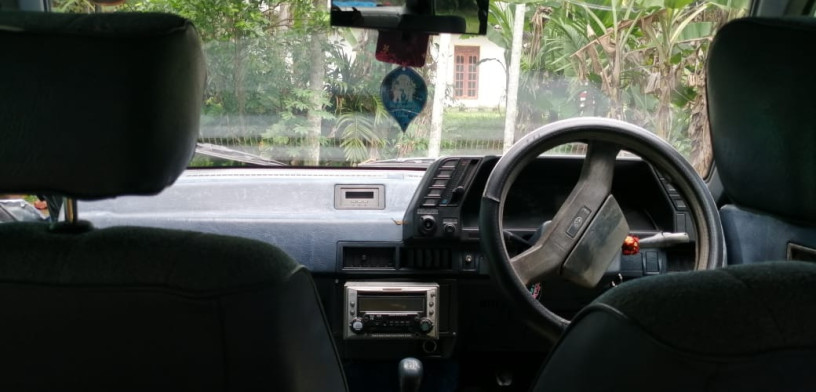 subaru-leone-1991-big-3