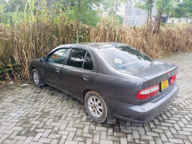 nissan-pulsar-1997-big-1