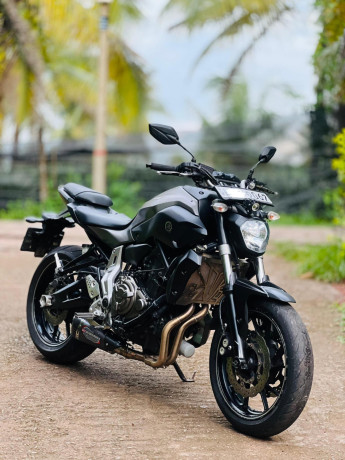 yamaha-mt-07-2015-big-4