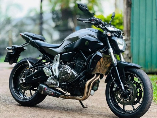 yamaha-mt-07-2015-big-0