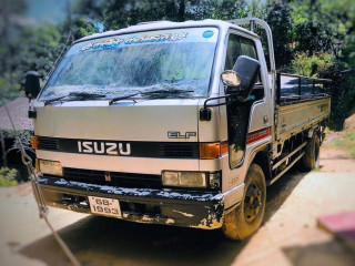 isuzu-l350-lorry