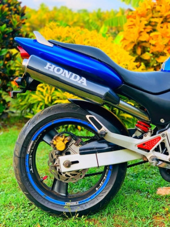 honda-hornet-ch115-2013-big-2