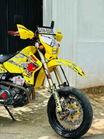 suzuki-drz-400-2007-big-2