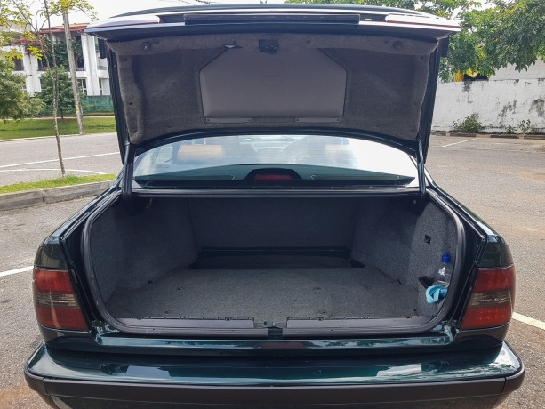 1994-bmw-e34-518i-big-4
