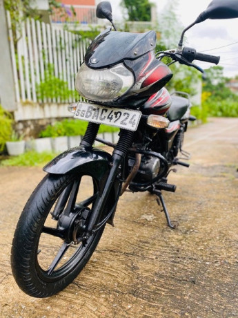 bajaj-discover-100-big-1