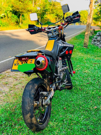 kawasaki-d-tracker-250-2009-big-2
