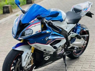 bmw-s1000rr-2016