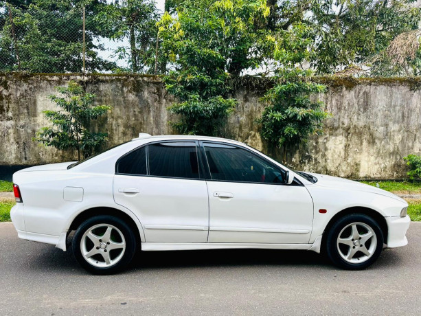 mitsubishi-galant-vr-big-2