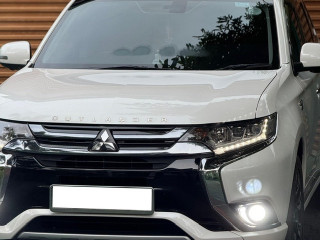 mitsubishi-outlander-phev-2015