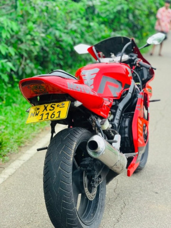 honda-cbr-400-big-2