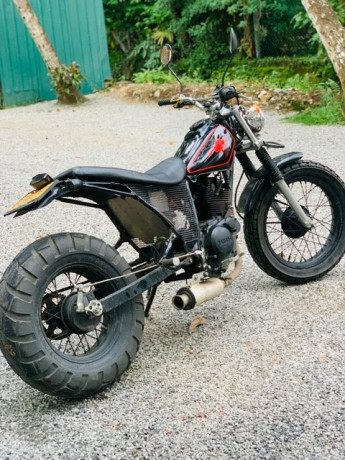 yamaha-tw-200-2015-big-3