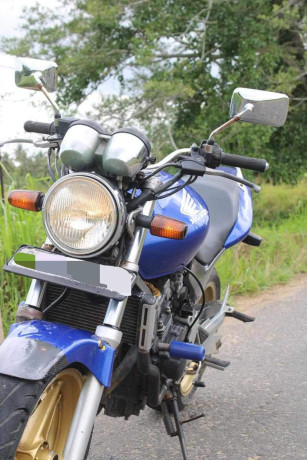 honda-hornet-ch130-2012-big-1
