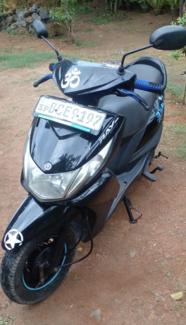 yamaha-rayzr-2014-big-2
