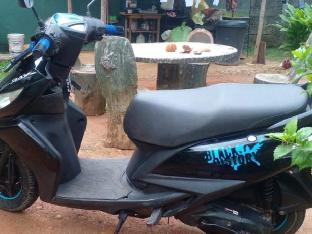 yamaha-rayzr-2014-big-0