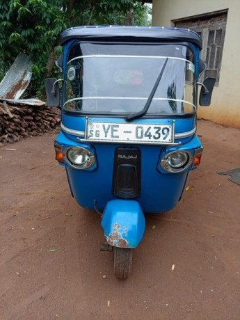 bajaj-4-stroke-threewheel-big-4