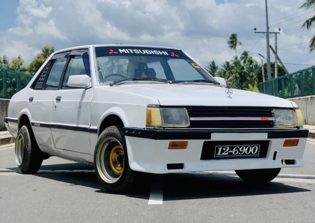 mitsubishi-lancer-box-big-0
