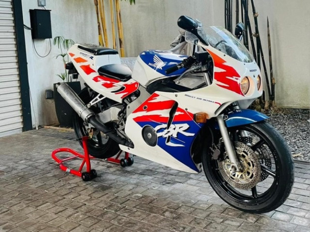 honda-cbr-250-gullarm-unregistered-big-0
