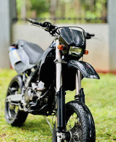 kawasaki-d-tracker-250-2024-big-1