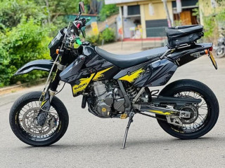 suzuki-drz-400-2017