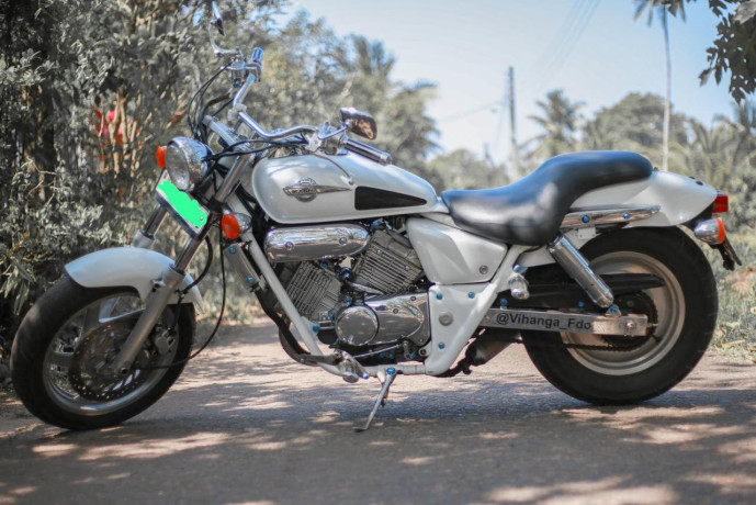 honda-magna-250-big-2