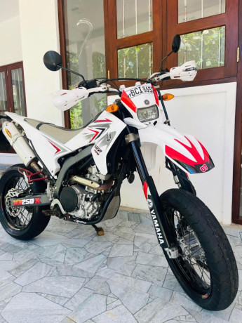 yamaha-wrx-250-2015-big-1