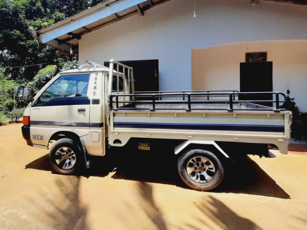 mitsubishi-l300-big-0