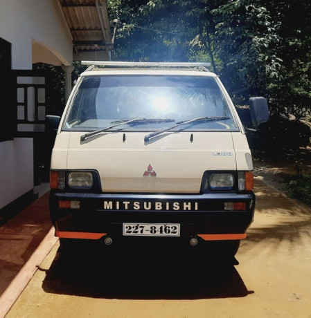 mitsubishi-l300-big-1