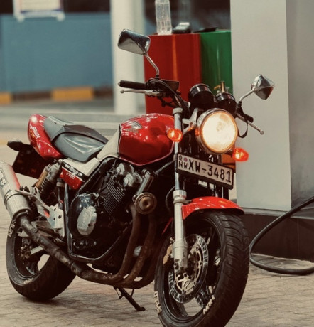 honda-cb4-spec-2-vtec-big-2