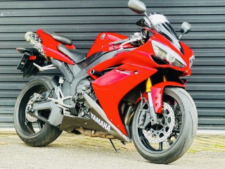 yamaha-r1-2008