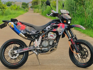 kawasaki-d-tracker-250-2015