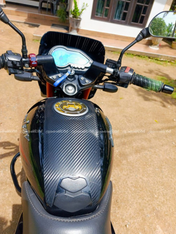 bajaj-pulsar-150-2018-big-4