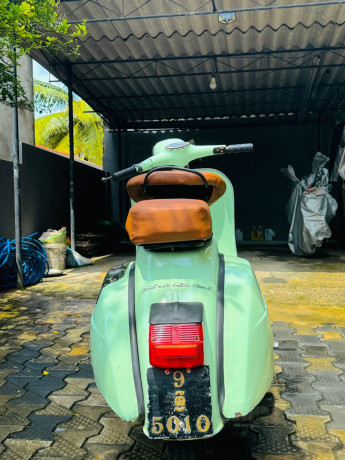 bajaj-chetak-scooter-big-4