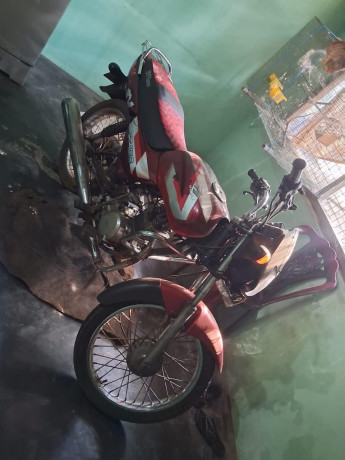 bajaj-ct100-2006-big-3