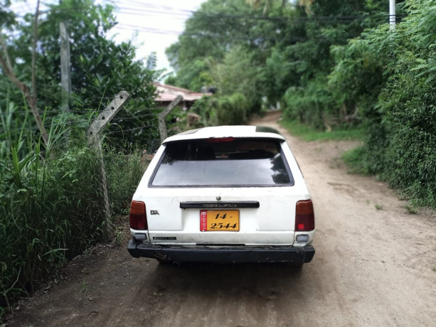 toyota-corolla-dx-wagon-big-1