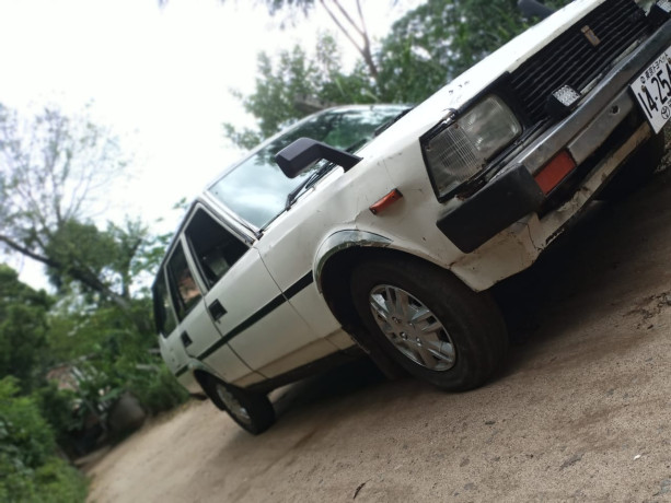 toyota-corolla-dx-wagon-big-2